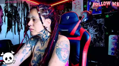 Snapshot of janna_ink chatting on February 7, 1:15 pm online show from February 7, 1:15 pm