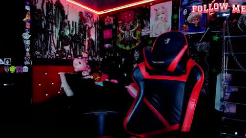 Snapshot of janna_ink chatting on March 27, 10:53 pm online show from March 27, 10:53 pm