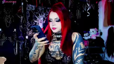 Snapshot of janna_ink chatting on May 8, 1:00 am online show from May 8, 1:00 am