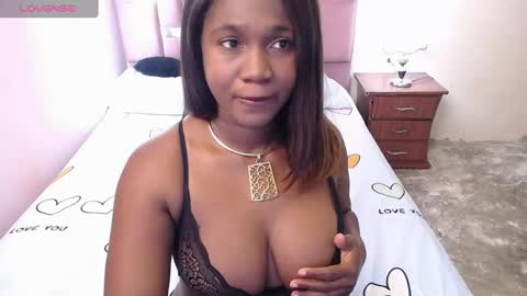 Snapshot of jannadayska chatting on November 20, 11:59 pm camila online show from November 20, 11:59 pm