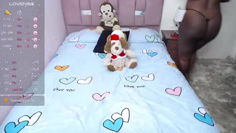 Snapshot of jannadayska chatting on January 8, 11:51 pm camila online show from January 8, 11:51 pm