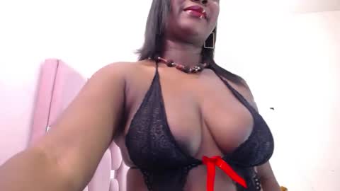 Snapshot of jannadayska chatting on February 3, 12:31 am camila online show from February 3, 12:31 am