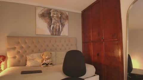 janomar01 online show from April 10, 7:40 pm