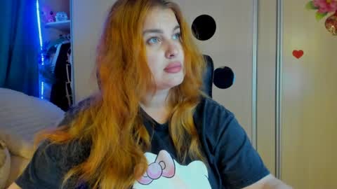 Snapshot of jansylines chatting on June 3, 3:50 pm JansyLines online show from June 3, 3:50 pm