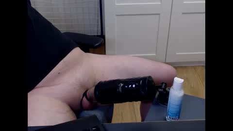 Snapshot of japiekrekel2 chatting on May 2, 2:22 pm John online show from May 2, 2:22 pm