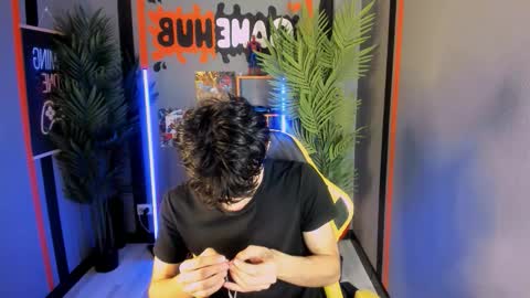 Jaremy online show from November 28, 5:04 pm