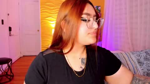 Snapshot of jasmiinevans chatting on December 21, 8:43 pm Jasmin Evans online show from December 21, 8:43 pm