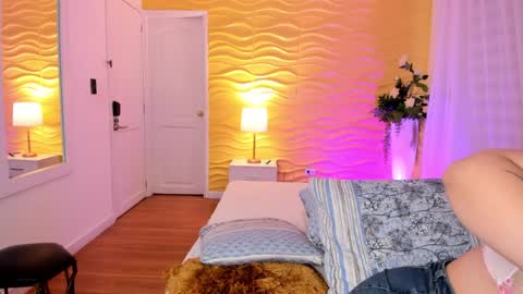 Snapshot of jasmiinevans chatting on January 3, 8:01 pm Jasmin Evans online show from January 3, 8:01 pm