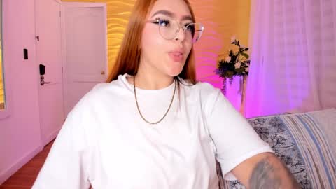 Snapshot of jasmiinevans chatting on January 4, 8:37 pm Jasmin Evans online show from January 4, 8:37 pm