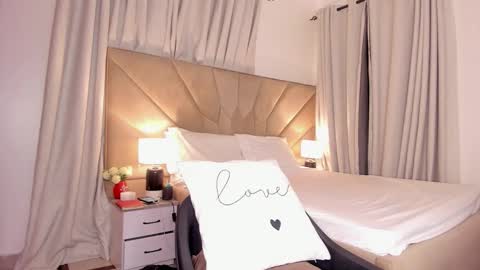 jasmin_melons online show from February 20, 10:32 pm