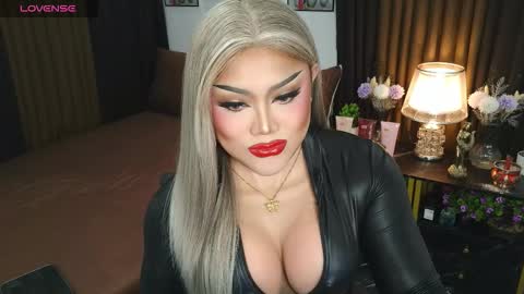 Jasmine Brandy online show from September 15, 9:59 pm