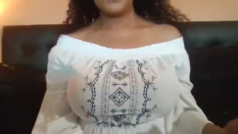 Snapshot of jasmine_devine1 chatting on May 28, 7:00 pm Jasmine online show from May 28, 7:00 pm