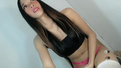Snapshot of jasmine_on_live chatting on July 5, 5:03 am CUTE JANNA online show from July 5, 5:03 am