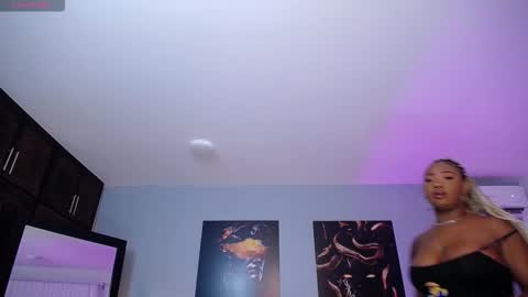 Instagram jasminecampbell1  online show from February 20, 2:17 pm