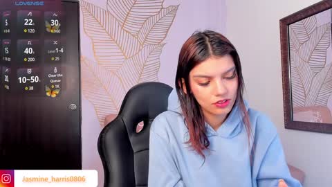 Snapshot of jasmineharris chatting on December 18, 11:56 am jasmineharris online show from December 18, 11:56 am