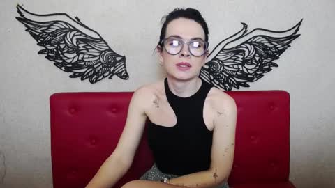 JasmineKouch online show from February 8, 12:38 am