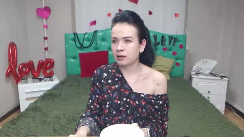 JasmineKouch online show from November 25, 6:35 am