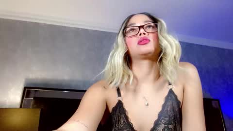 Jazmin online show from February 22, 12:12 am