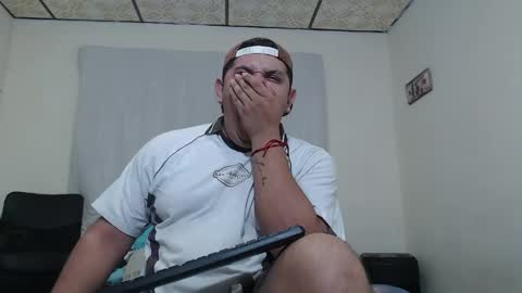 jason_boy_ online show from May 20, 5:02 am