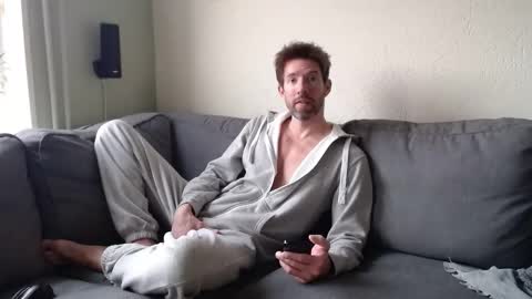 Snapshot of jasonberg29 chatting on January 11, 9:25 am Jason online show from January 11, 9:25 am