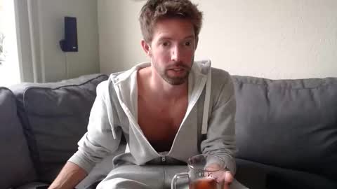 Snapshot of jasonberg29 chatting on February 15, 2:03 pm Jason online show from February 15, 2:03 pm