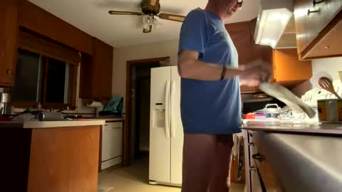 Snapshot of jasonlake1 chatting on March 2, 5:19 am Eric2900 online show from March 2, 5:19 am