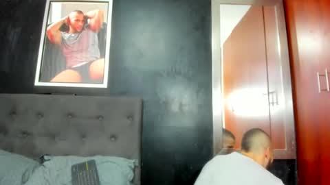 Snapshot of jasonmartiinez chatting on December 16, 7:21 pm online show from December 16, 7:21 pm