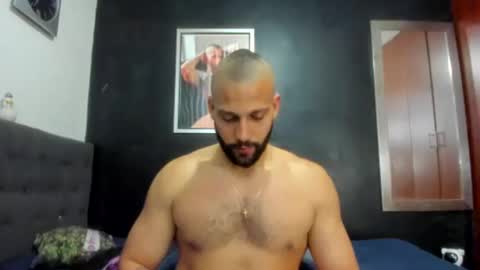 Snapshot of jasonmartiinez chatting on February 22, 10:07 am online show from February 22, 10:07 am