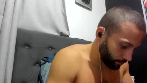 Snapshot of jasonmartiinez chatting on November 20, 4:12 am online show from November 20, 4:12 am