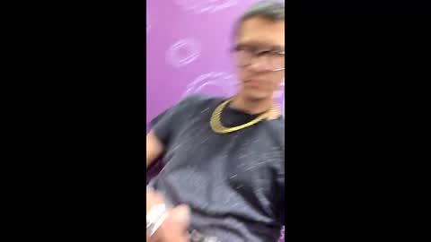 jasonmoore423786227 online show from May 23, 7:18 pm