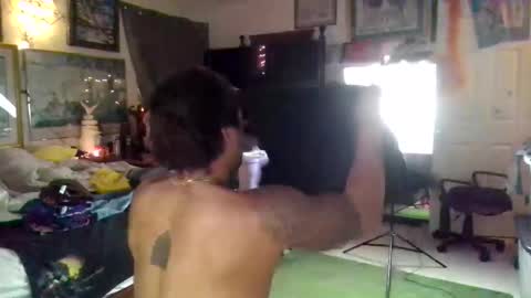 Snapshot of jasonthomas1 chatting on March 26, 1:44 am jj online show from March 26, 1:44 am