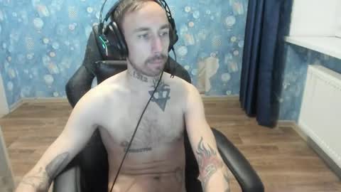 Snapshot of jasonwaker chatting on October 15, 8:09 pm jasonwaker online show from October 15, 8:09 pm