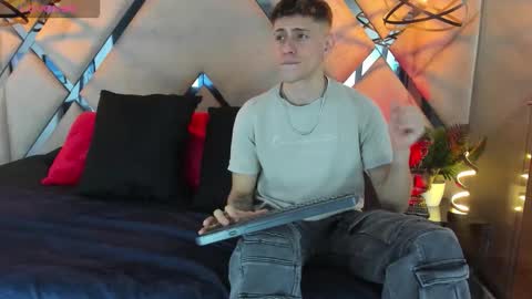 JASPER JONES online show from February 4, 2:12 pm