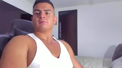 JBrooksXx online show from February 18, 1:21 am