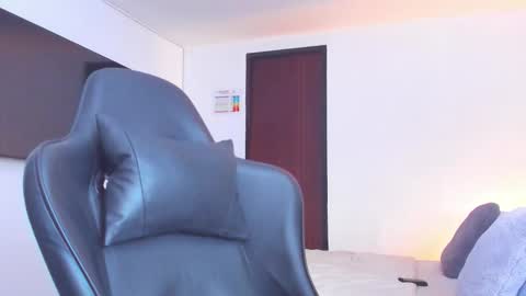 JBrooksXx online show from September 11, 5:46 pm