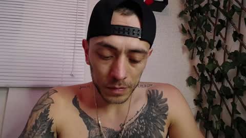 JKing  online show from December 19, 3:40 am