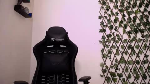 JKing  online show from February 21, 3:35 pm