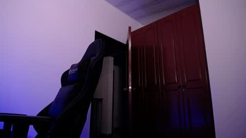 JKing  online show from April 14, 2:06 am