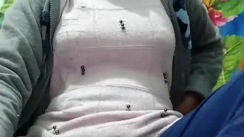 Snapshot of jasspreettt chatting on January 24, 2:28 am jasspreettt online show from January 24, 2:28 am