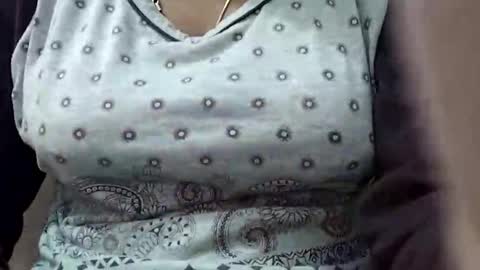 Snapshot of jasspreettt chatting on November 18, 3:34 am jasspreettt online show from November 18, 3:34 am