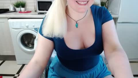 jassyjassypaw online show from June 16, 4:04 am
