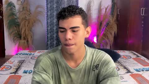 Snapshot of javierascencio chatting on December 15, 6:56 pm javi15 online show from December 15, 6:56 pm