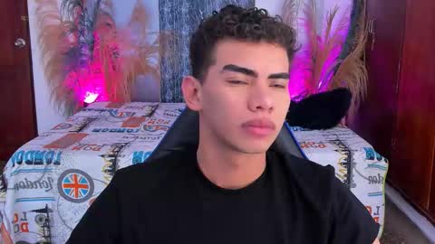 Snapshot of javierascencio chatting on December 17, 10:10 am javi15 online show from December 17, 10:10 am