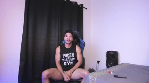 Snapshot of javiercarrera222 chatting on February 16, 4:53 am Javier online show from February 16, 4:53 am