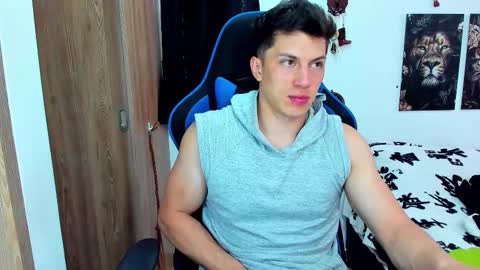 Javier online show from February 10, 5:30 pm