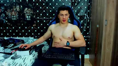 Javier online show from April 9, 6:30 am