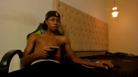 Snapshot of jax_maliq chatting on November 2, 2:03 am jax_maliq online show from November 2, 2:03 am