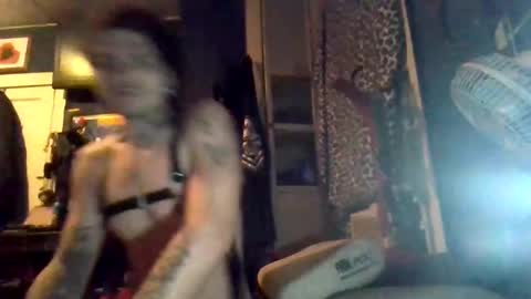 Snapshot of jax_skyfallin chatting on December 2, 11:12 am jaxxx666 online show from December 2, 11:12 am