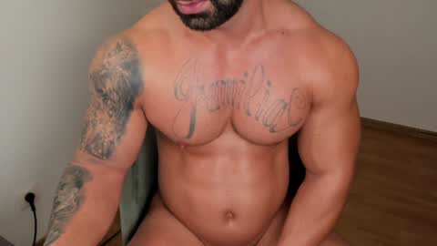 Snapshot of jaxonhunk chatting on December 19, 2:56 am JaxonHunk online show from December 19, 2:56 am