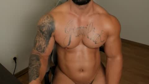 Snapshot of jaxonhunk chatting on September 10, 12:32 am JaxonHunk online show from September 10, 12:32 am